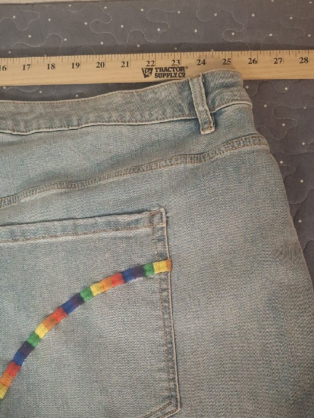 Lane Bryant Capri Jeans with Rainbow Pocket Embroidery size 30/32 NWT - Picture 7 of 8